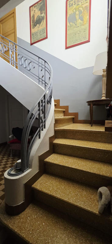 Maison - 335 m² - 15 pièces