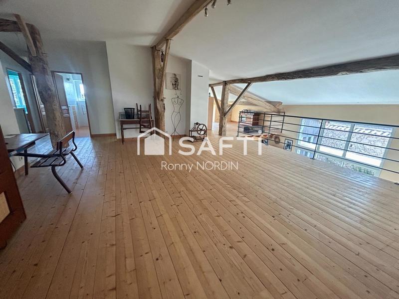 Maison - 369 m² - 10 pièces