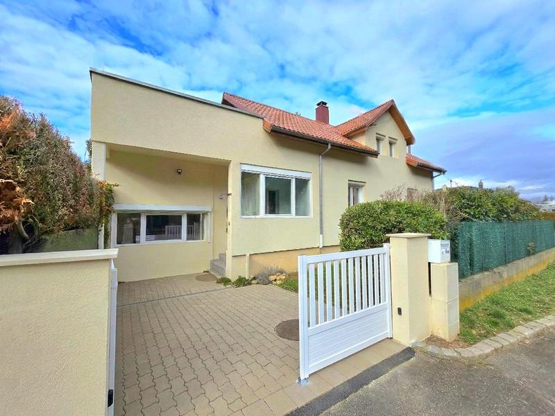 Maison traditionnelle - 133 m² - 7 pièces