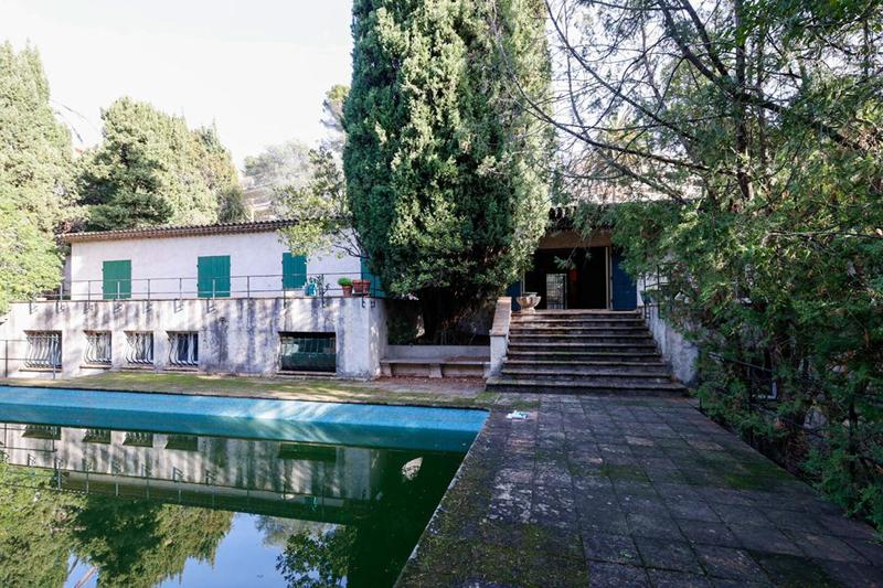 Villa - 446 m² - 9 pièces