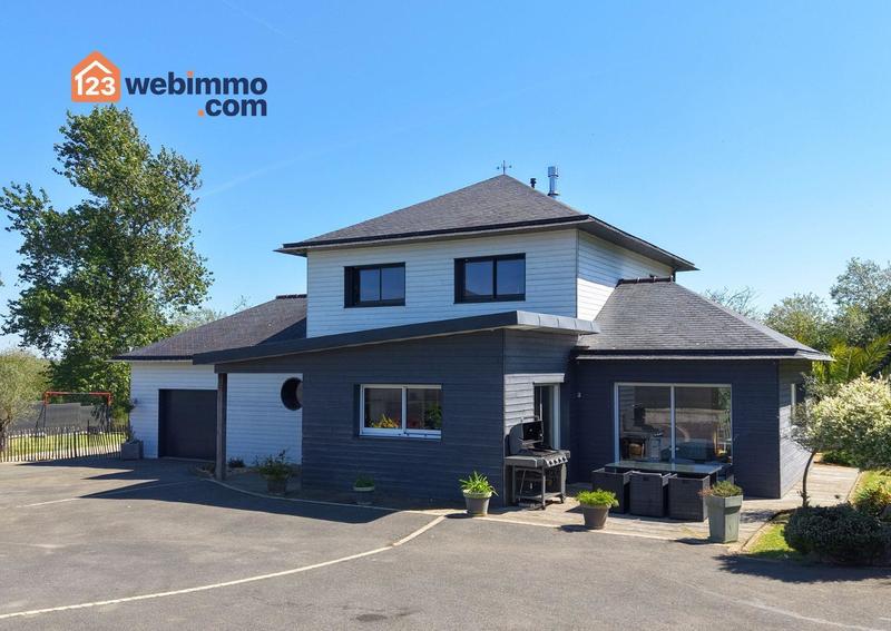 Maison - 150 m² - 6 pièces