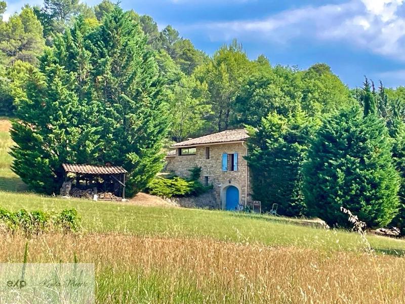 Propriété - 259 m² - 7 pièces