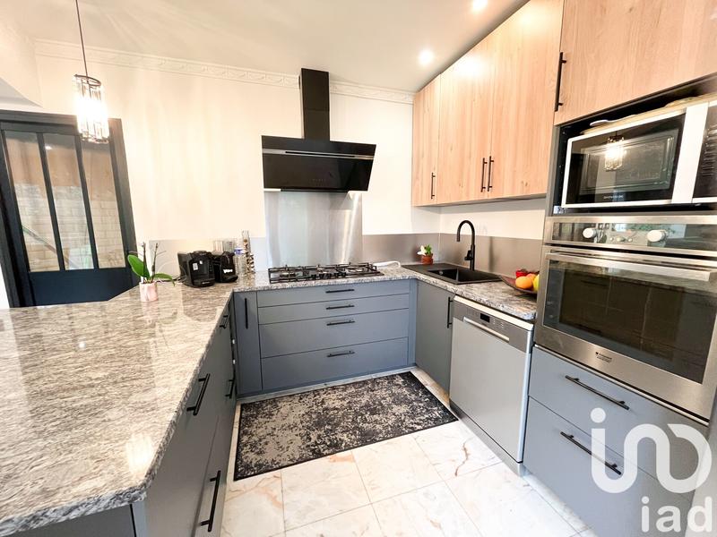 Maison - 195 m² - 7 pièces