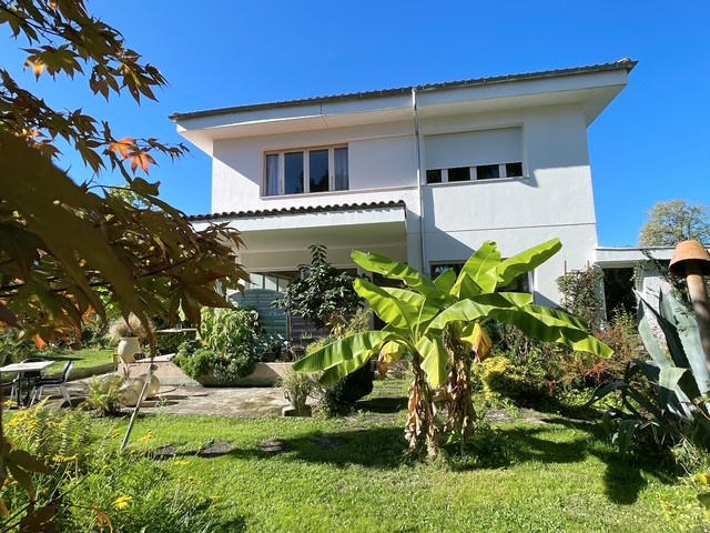 Maison de village - 319 m² - 14 pièces