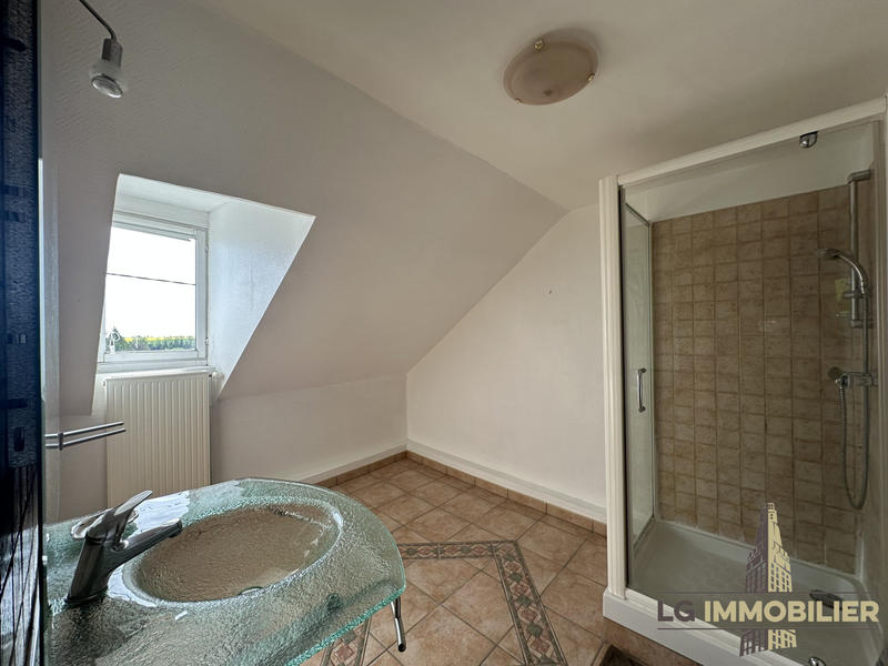 Maison - 248 m² - 7 pièces