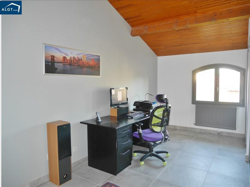 Villa - 180 m² - 6 pièces