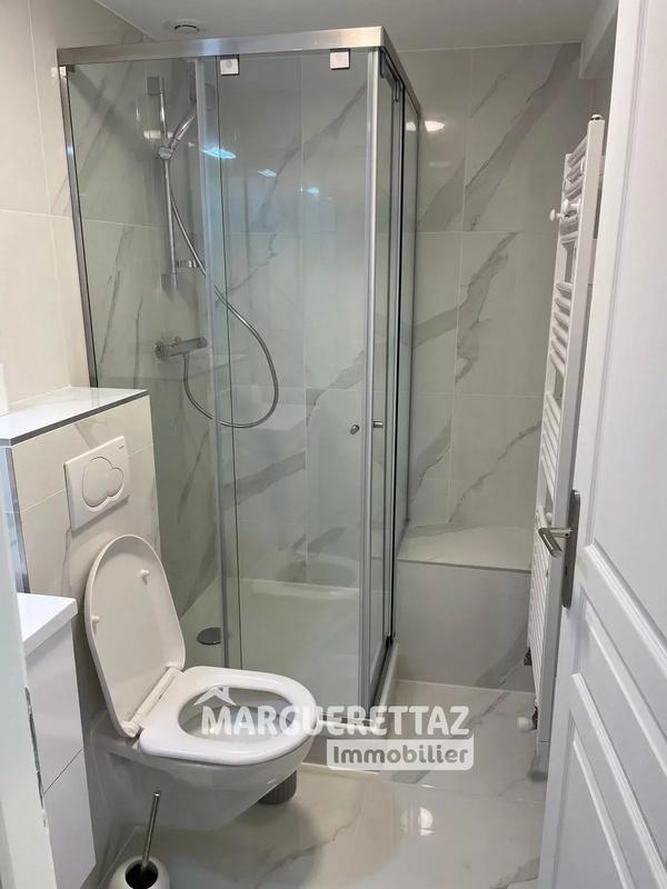 Maison - 255 m² - 9 pièces