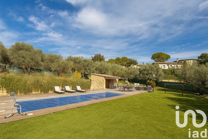 Maison - 180 m² - 8 pièces