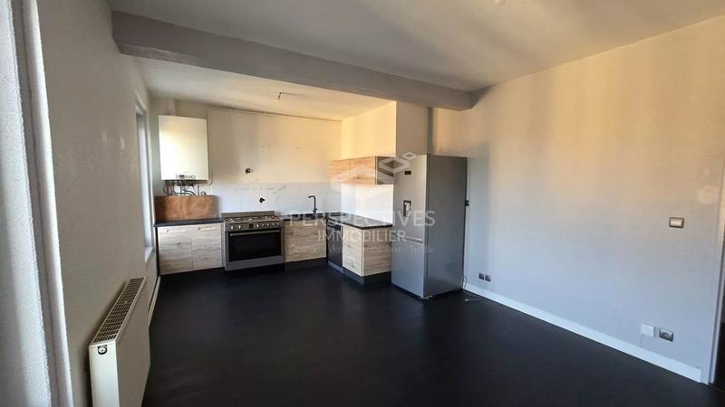 Appartement - 90 m² - 3 pièces