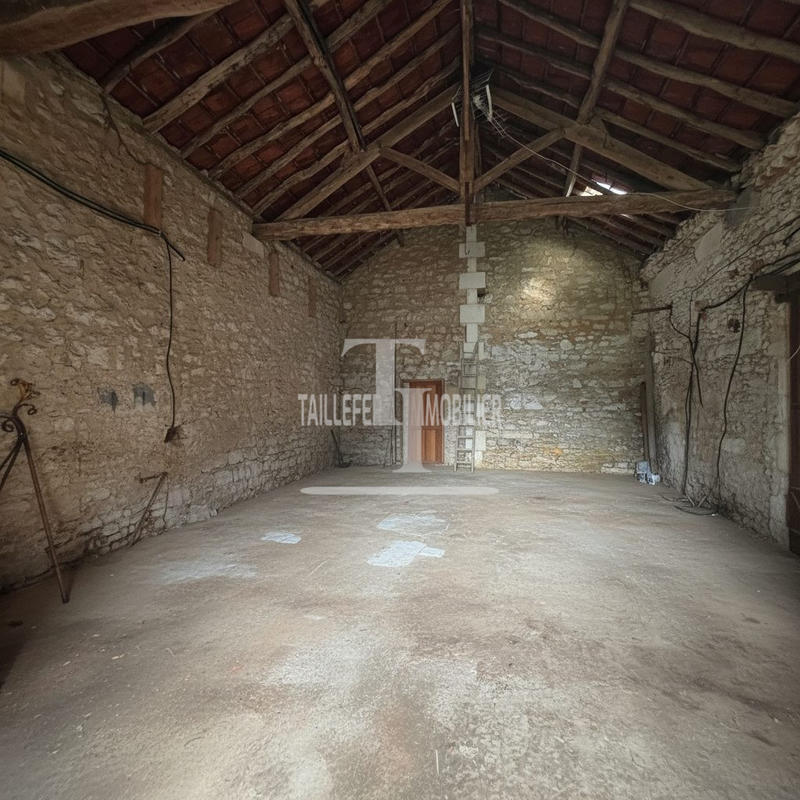 Maison ancienne - 300 m² - 10 pièces