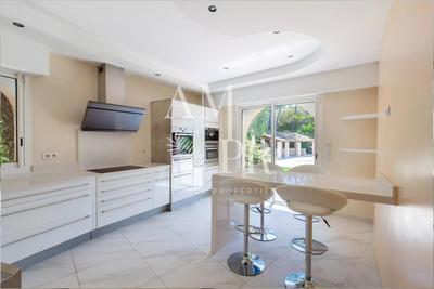 Villa - 540 m² - 13 pièces