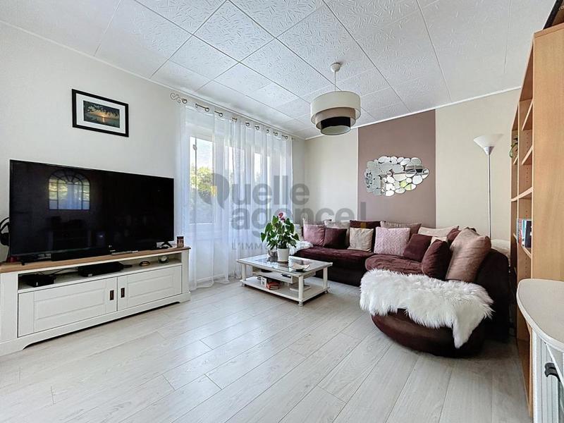 Maison - 79 m² - 6 pièces