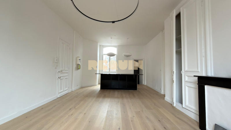 Appartement - 84 m² - 3 pièces