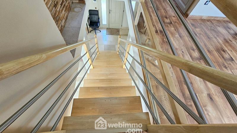 Maison - 203 m² - 8 pièces