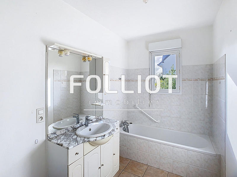 Maison - 84 m² - 4 pièces