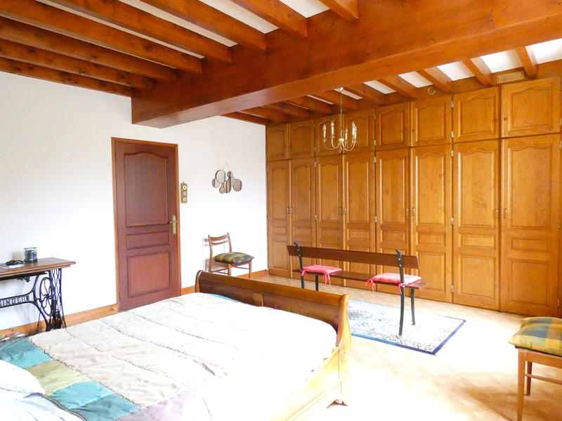 Maison - 245 m² - 7 pièces