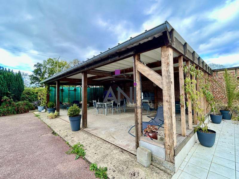 Maison - 205 m² - 9 pièces