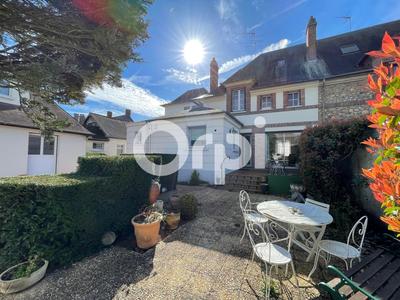 Maison - 187 m² - 7 pièces