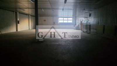Entrepôt - 1 641 m²