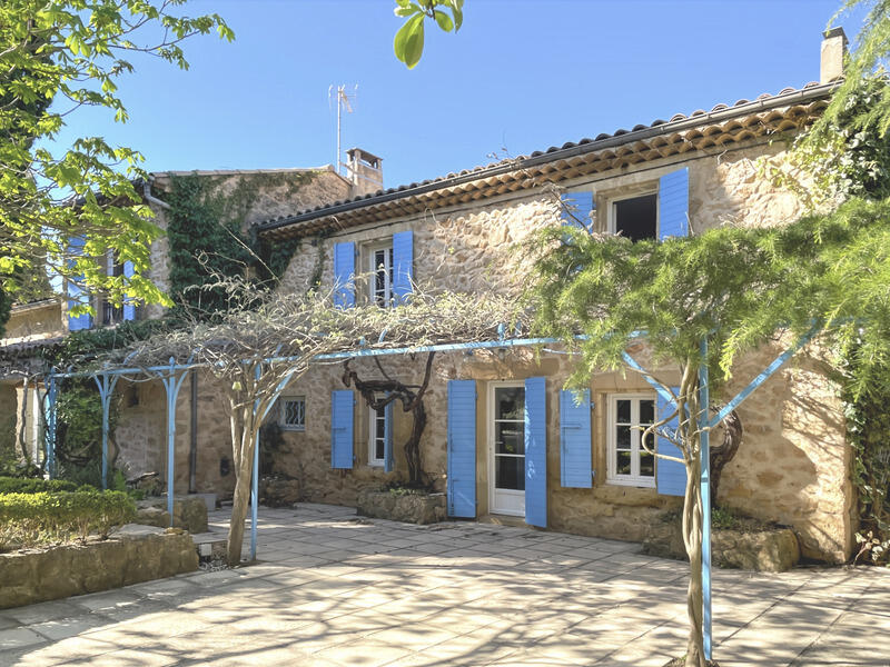 Maison - 290 m² - 10 pièces