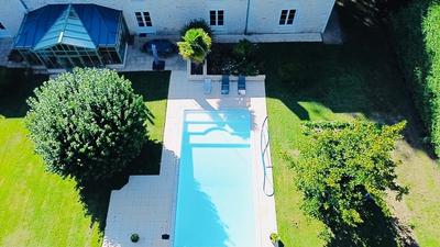 Maison de maîtres - 355 m² - 8 pièces