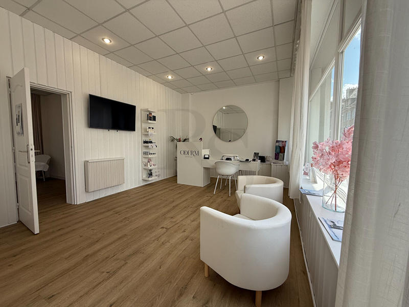 Local commercial - 37 m² - 2 pièces