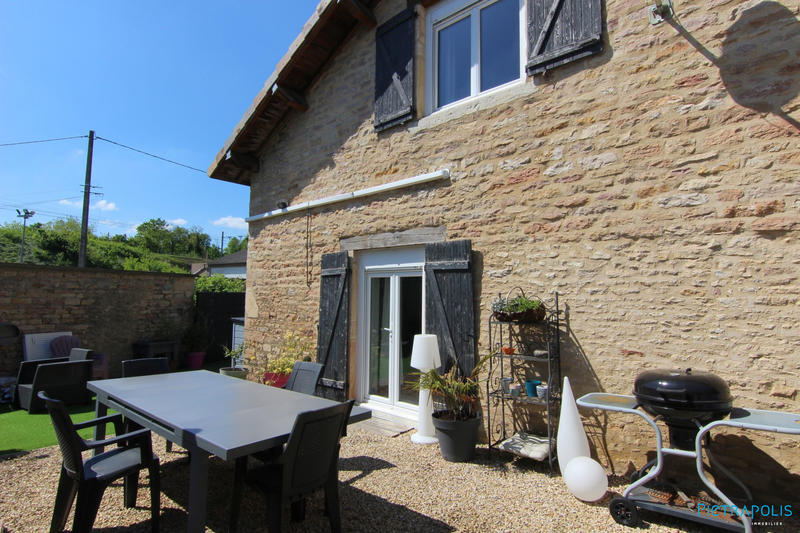 Maison traditionnelle - 122 m² - 4 pièces