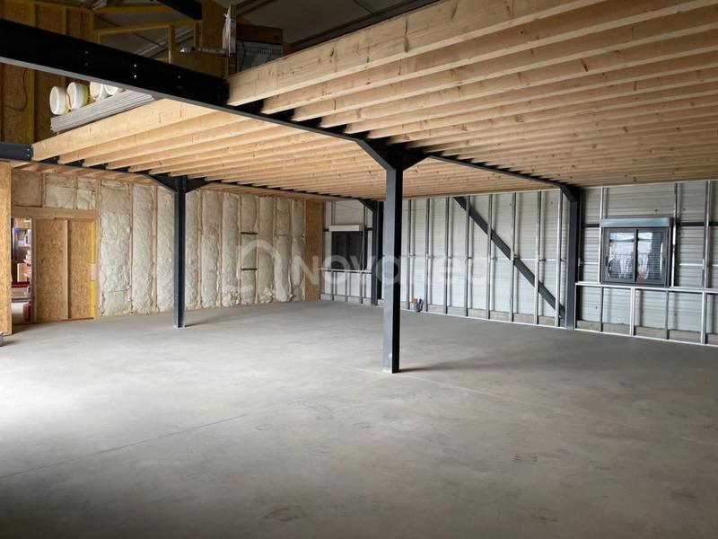 Local commercial - 200 m² - 1 pièce