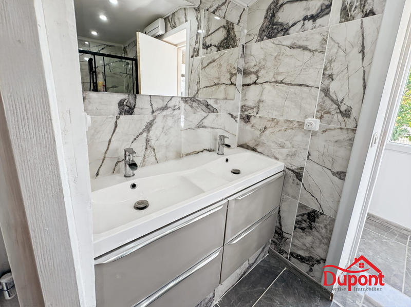 Maison contemporaine - 198 m² - 10 pièces