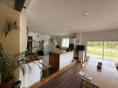 Maison - 239 m² - 7 pièces