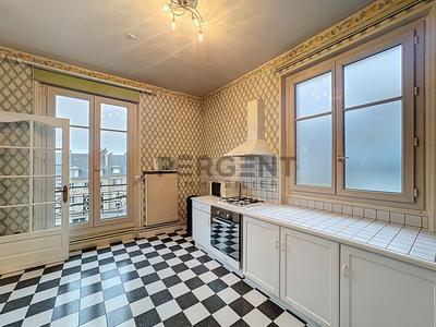 Appartement - 138 m² - 5 pièces