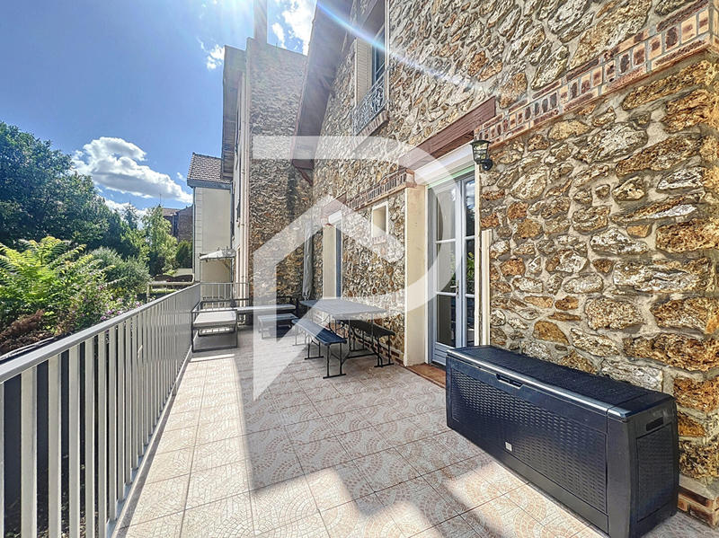 Appartement - 113 m² - 6 pièces