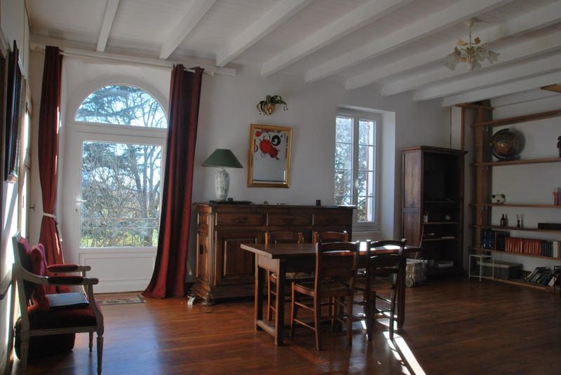 Maison - 167 m² - 9 pièces