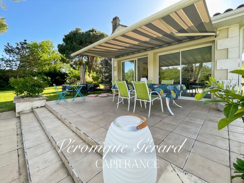 Maison en pierre - 238 m² - 6 pièces