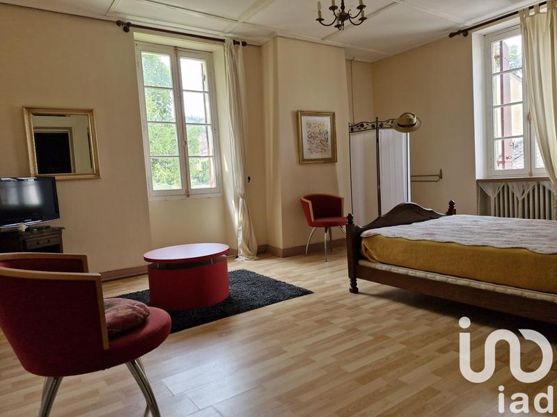 Maison de village - 412 m² - 13 pièces