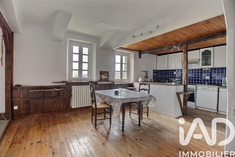 Maison - 238 m² - 6 pièces