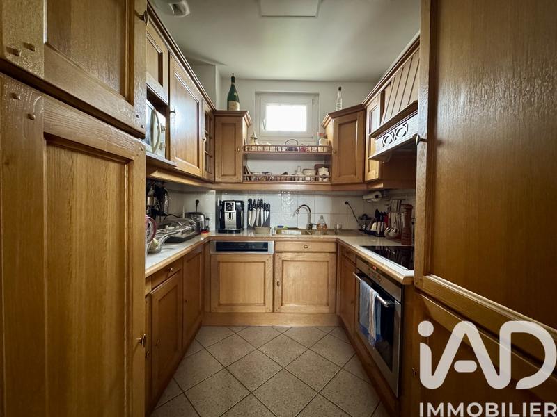 Maison - 121 m² - 8 pièces