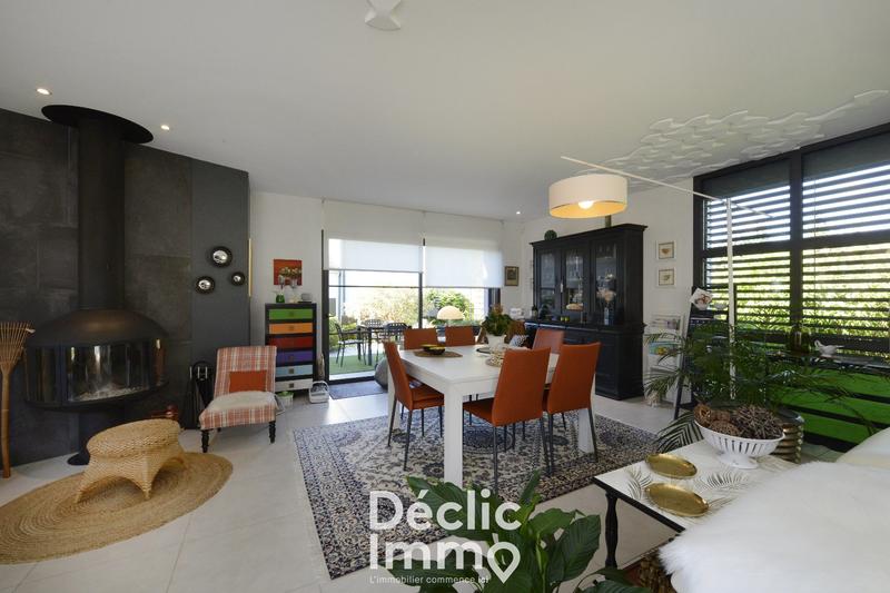 Maison - 204 m² - 5 pièces