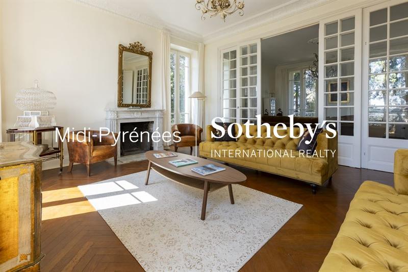 Maison de maîtres - 430 m² - 8 pièces