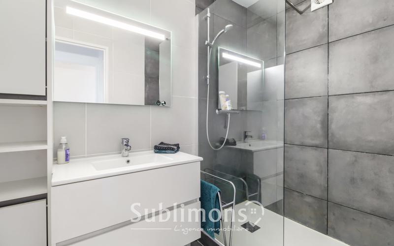 Appartement - 75 m² - 4 pièces