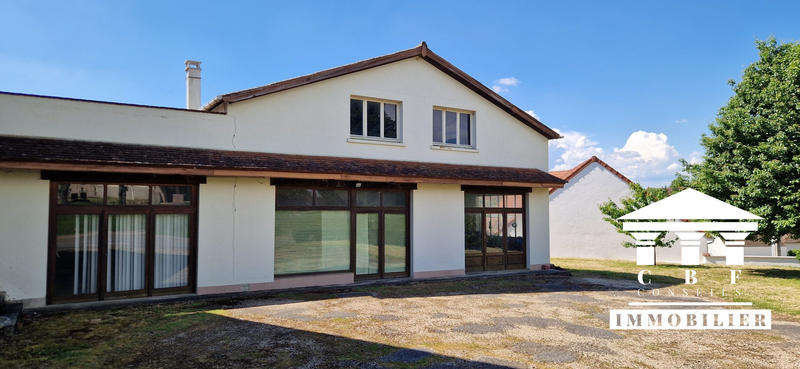 Maison traditionnelle - 99 m² - 5 pièces