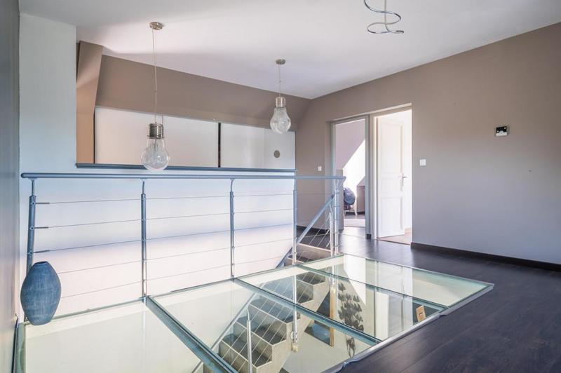 Maison - 260 m² - 8 pièces