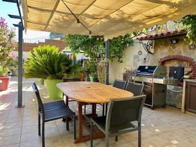 Maison - 202 m² - 7 pièces