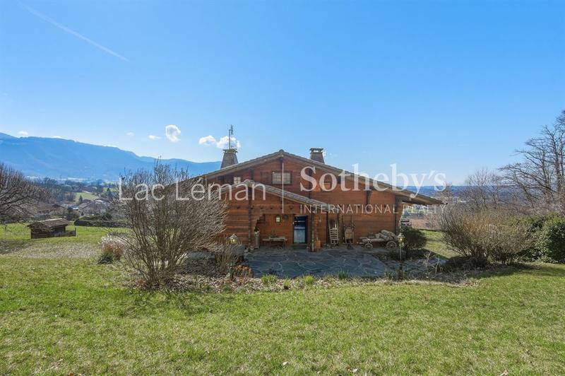 Châlet - 240 m² - 9 pièces