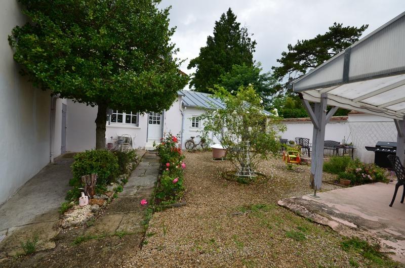 Maison bourgeoise - 190 m² - 6 pièces