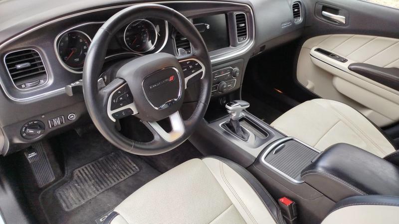 Dodge Charger 5.7 V8 377 Srt