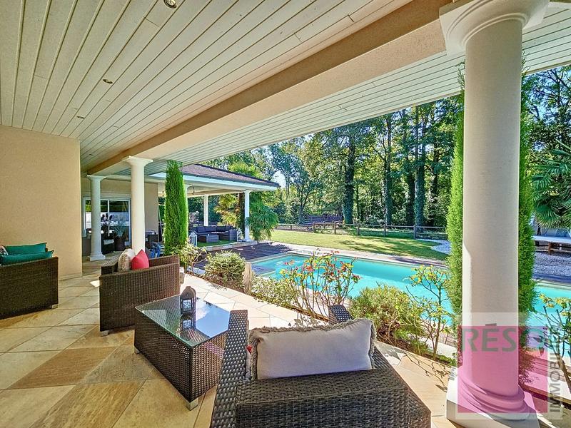 Villa - 274 m² - 7 pièces