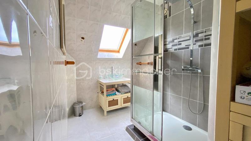 Maison en pierre - 200 m² - 9 pièces