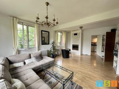 Maison - 170 m² - 8 pièces