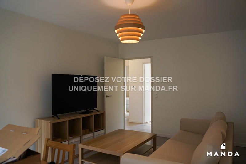 Chambre - 12 m² - 5 pièces